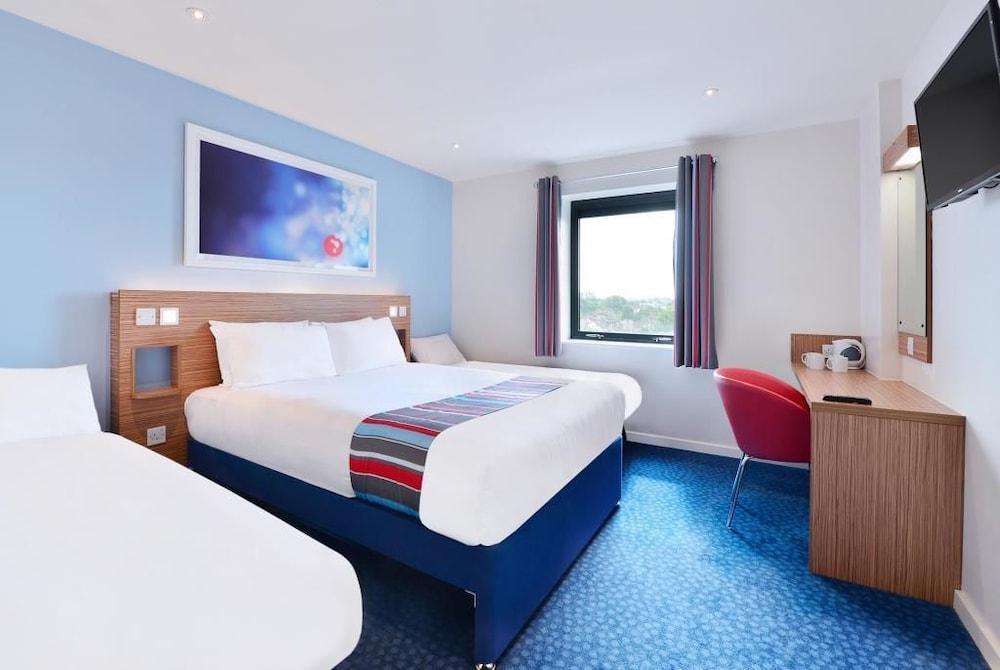 Travelodge Manchester Central Экстерьер фото