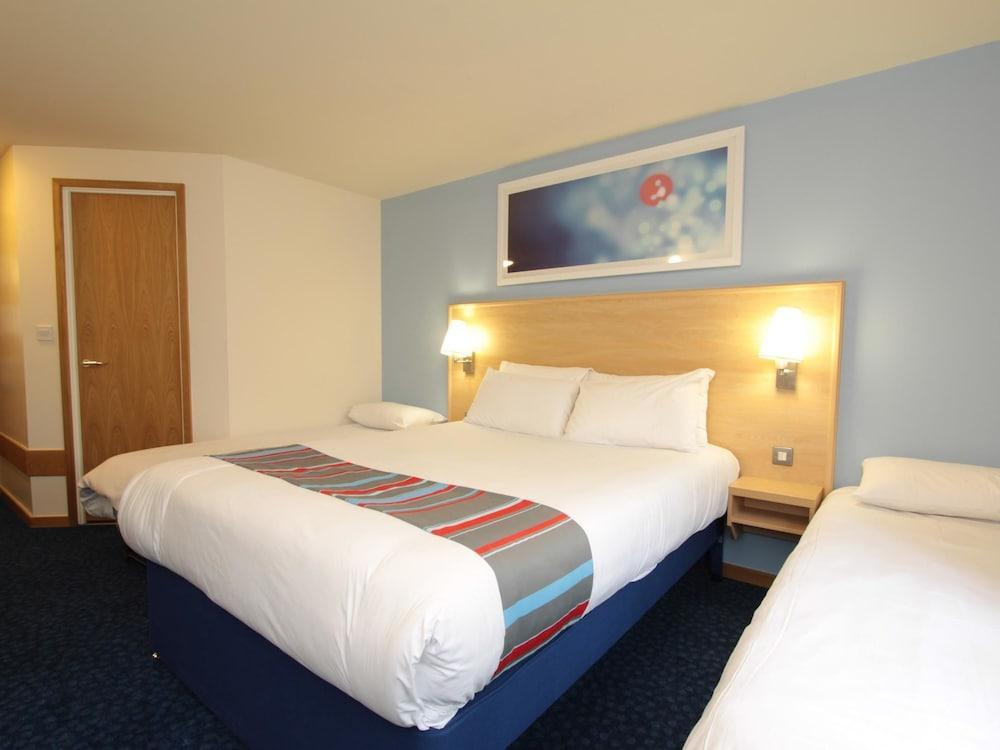 Travelodge Manchester Central Экстерьер фото
