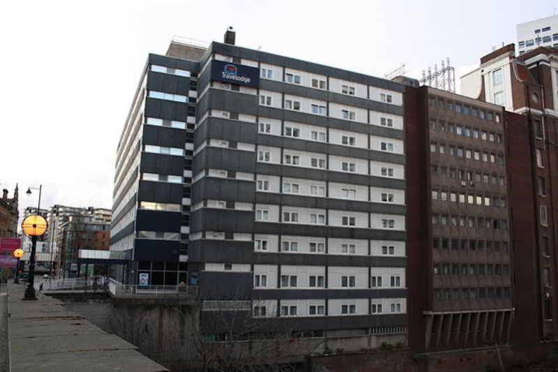 Travelodge Manchester Central Экстерьер фото