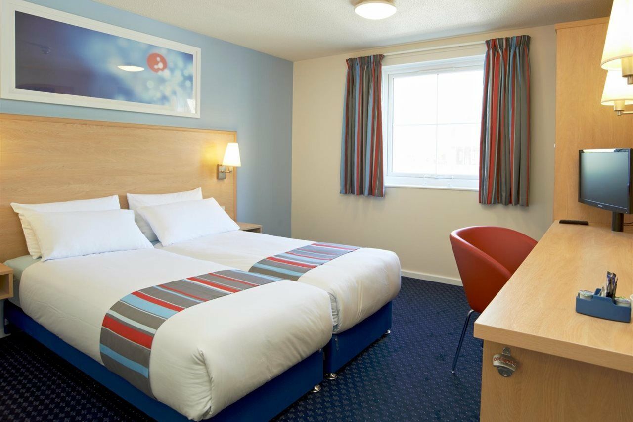 Travelodge Manchester Central Экстерьер фото